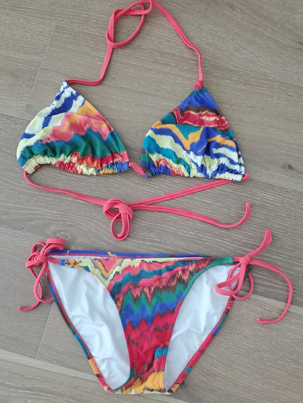 VENUS White Swimwear with Blue and Coral Trim DD Top
